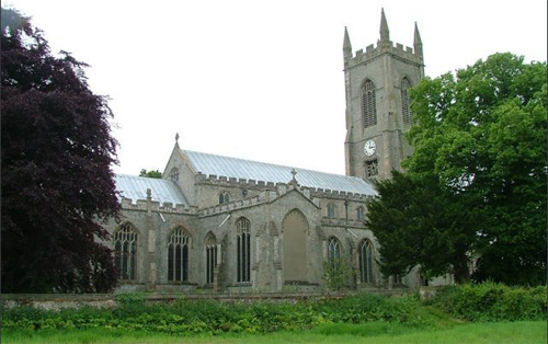 St Peter and St Paul, Salle