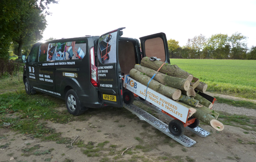 The GoodsMan PT600 platform truck allows easy transit over grass, gravel and slopes.